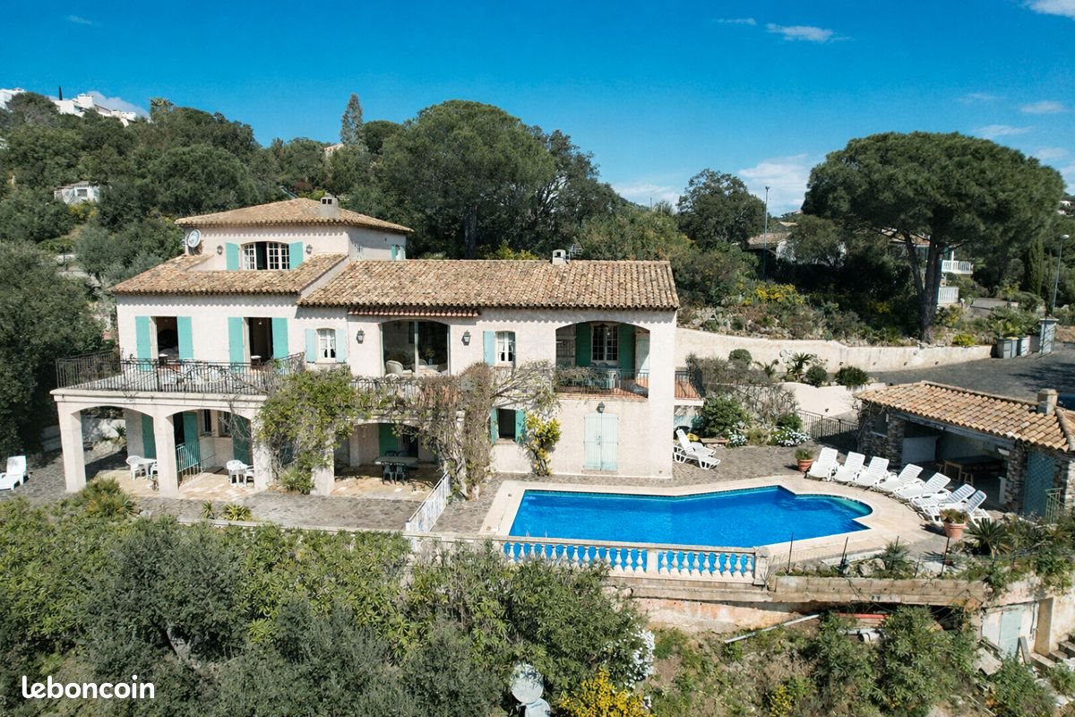 Maison à vendre, 300m², Roquebrune-sur-Argens
