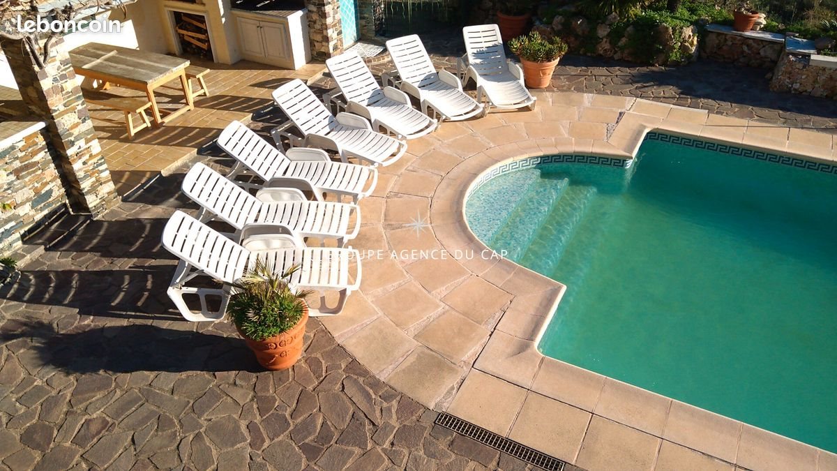 Maison à vendre, 300m², Roquebrune-sur-Argens