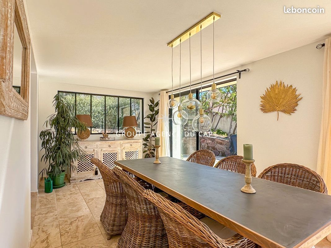 Maison à vendre, 192m², Roquebrune-sur-Argens
