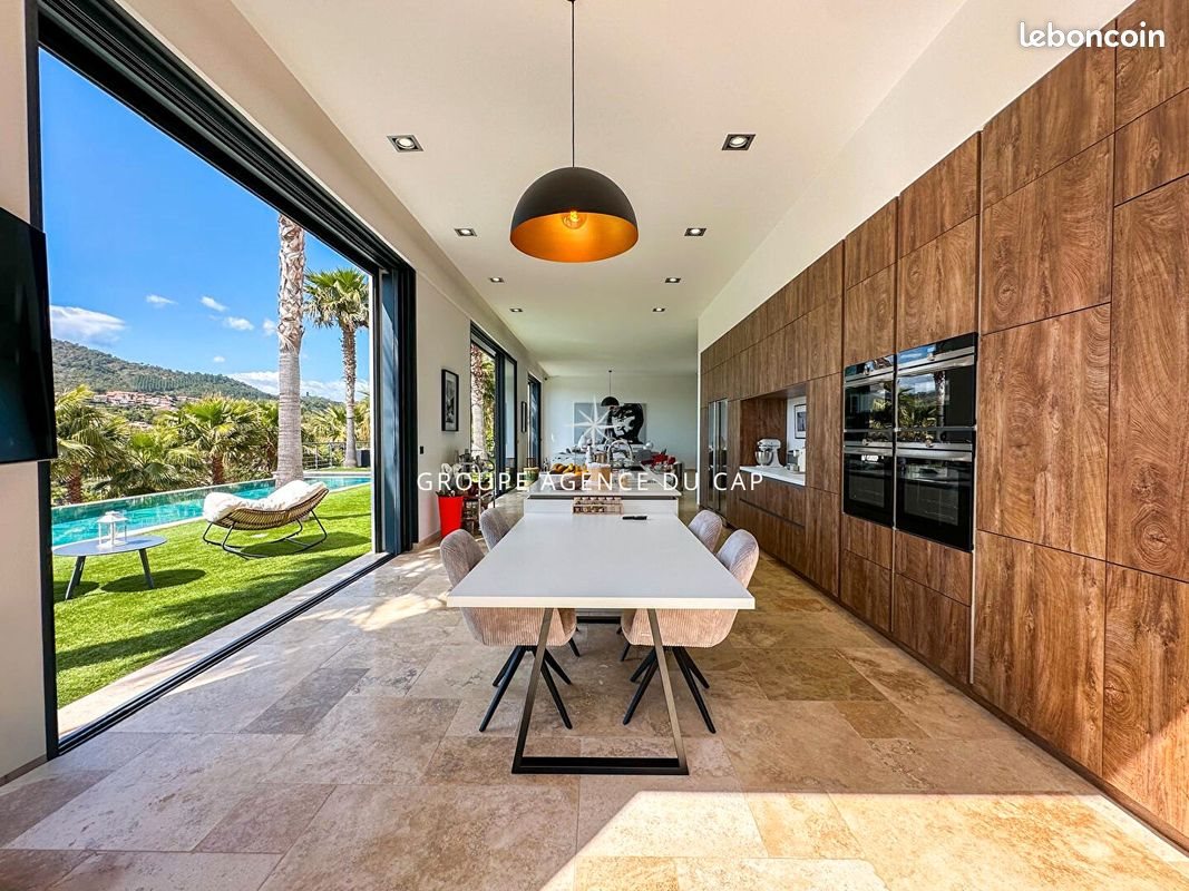 Appartement à vendre, 300m², Roquebrune-sur-Argens