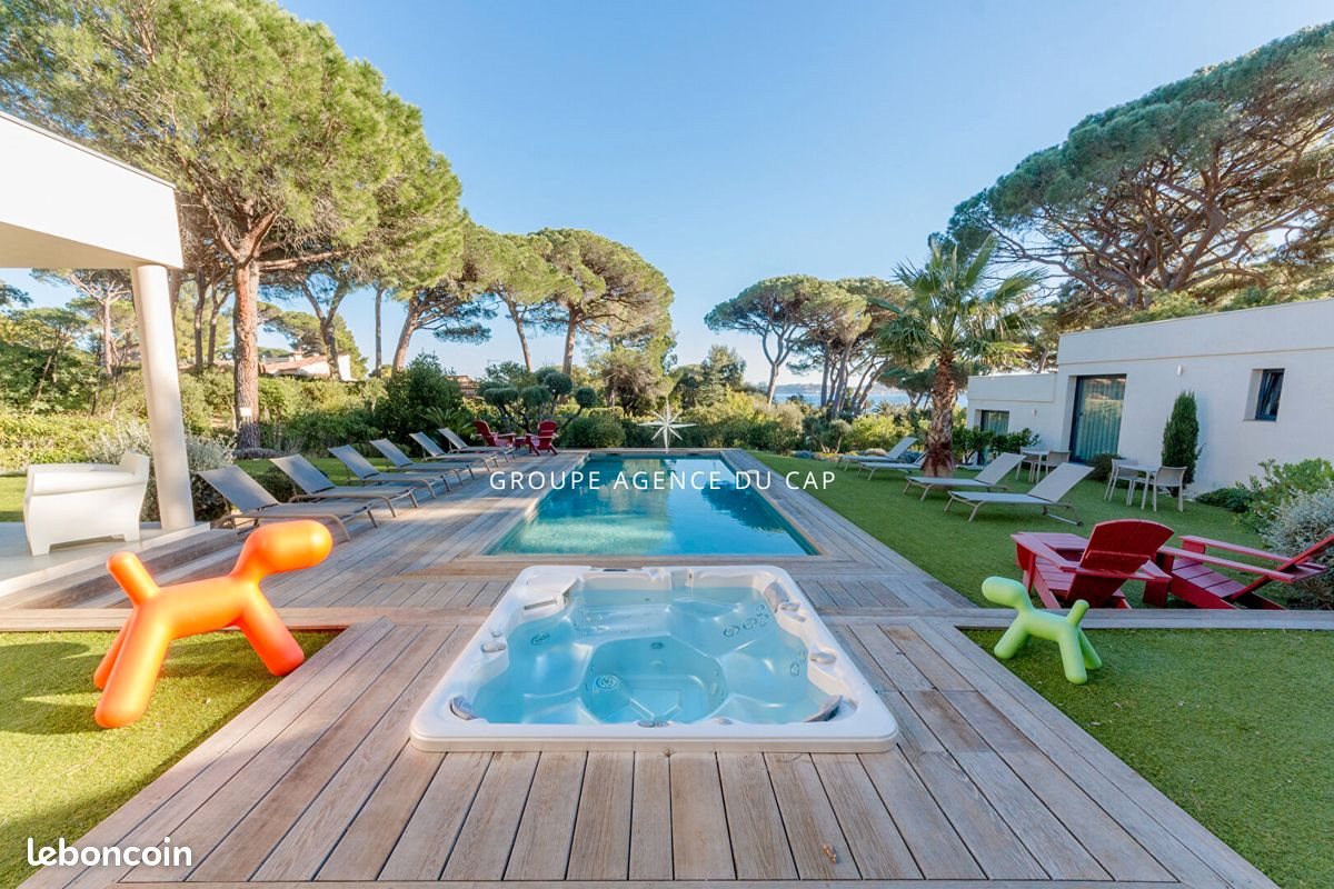 Maison à vendre, 360m², Cogolin