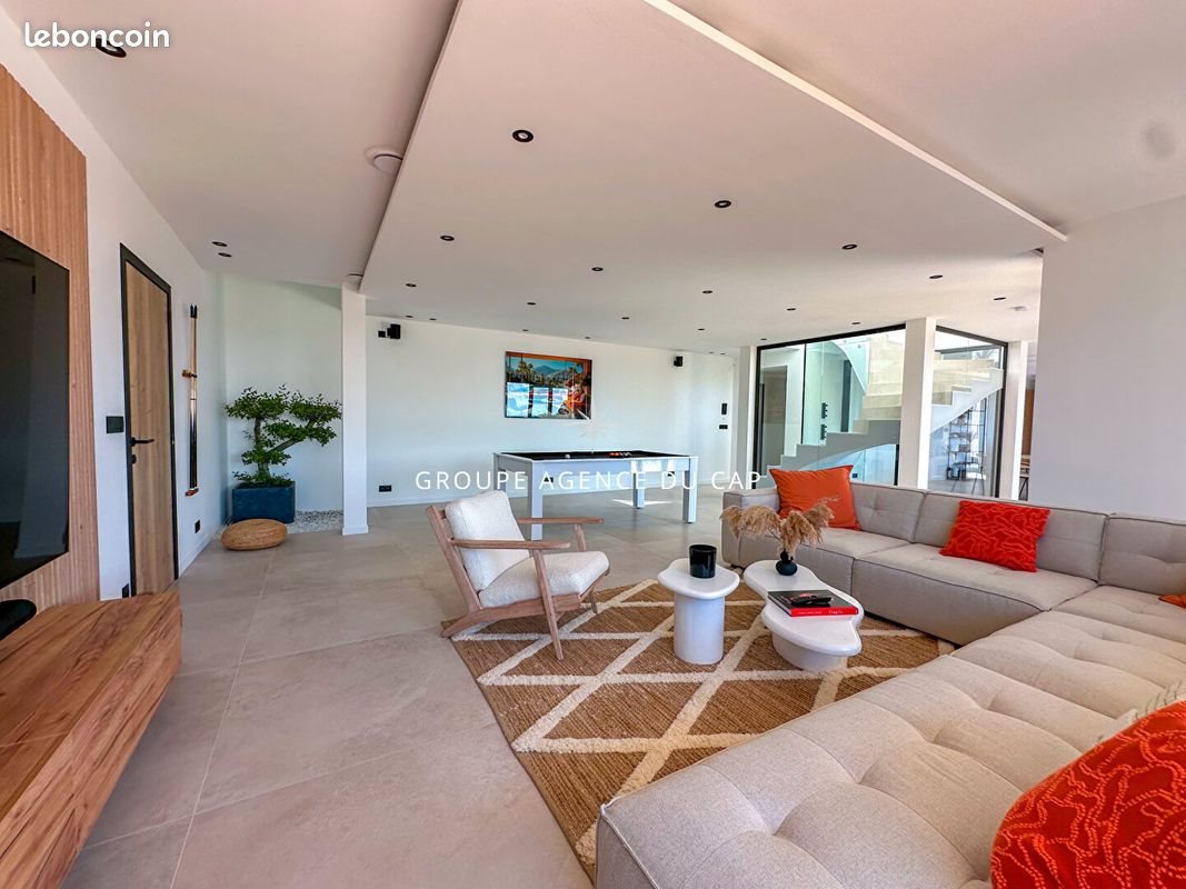 Maison à vendre, 260m², Roquebrune-sur-Argens