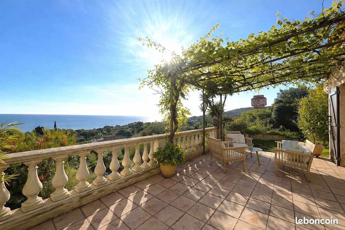 Maison à vendre, 160m², Roquebrune-sur-Argens