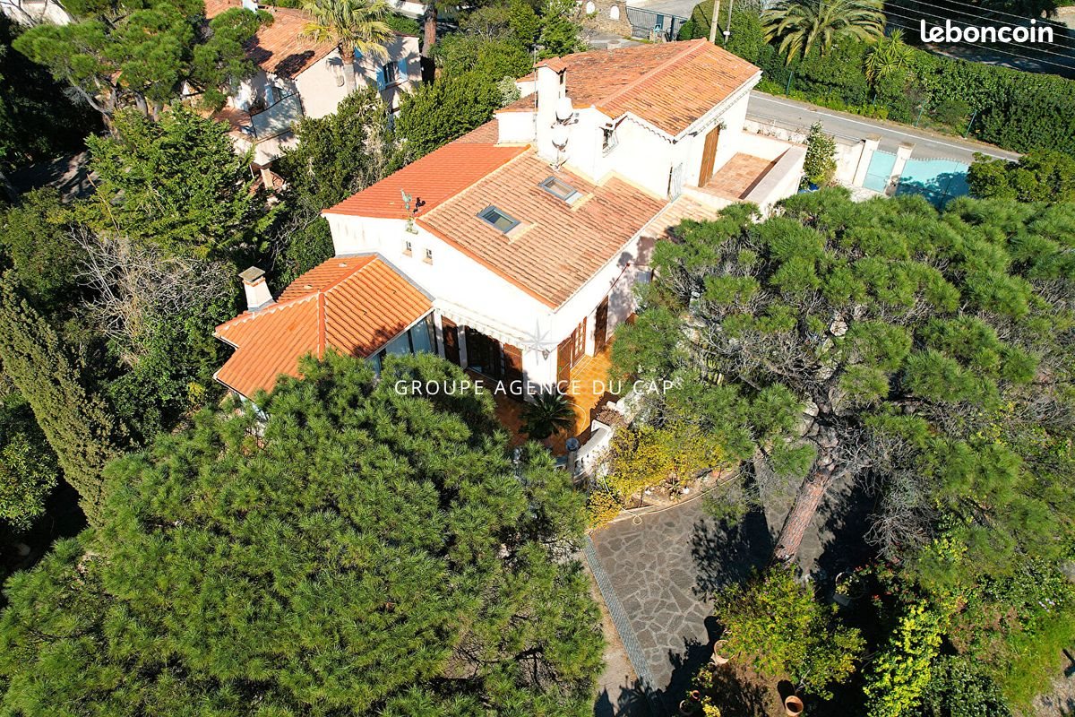 Maison à vendre, 251m², Roquebrune-sur-Argens