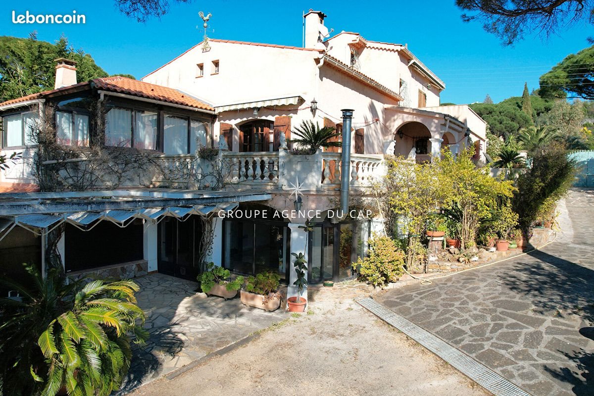 Maison à vendre, 251m², Roquebrune-sur-Argens