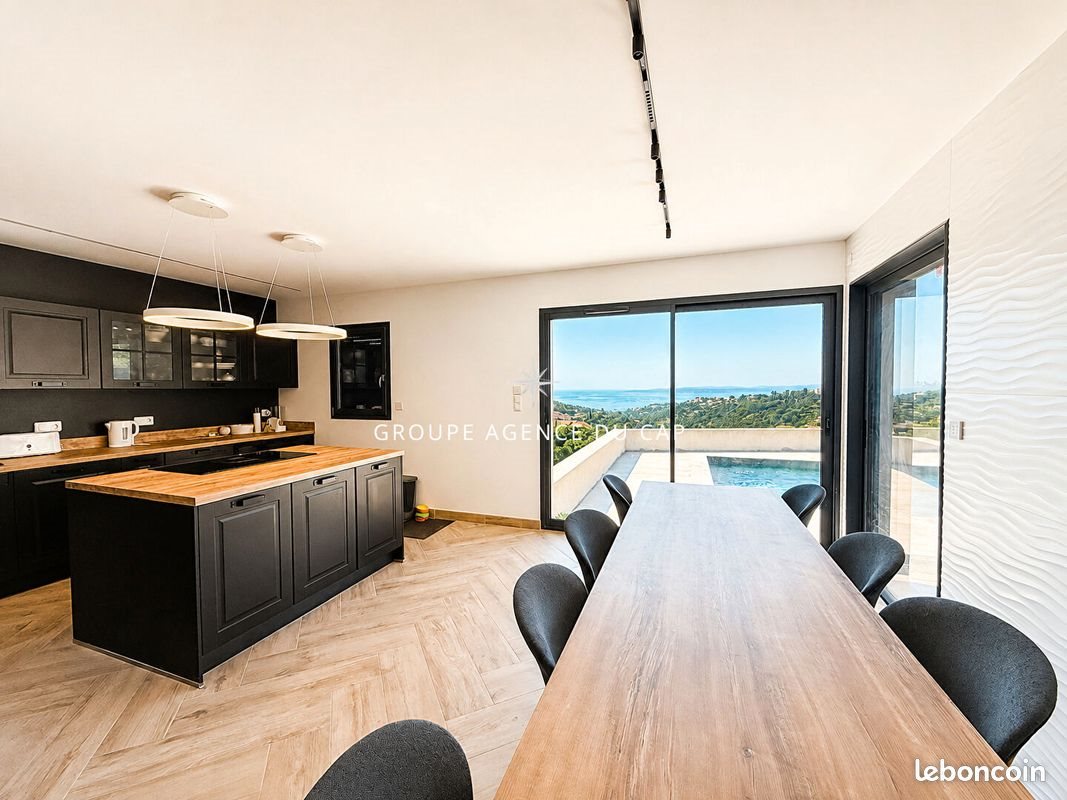 Maison à vendre, 180m², Roquebrune-sur-Argens