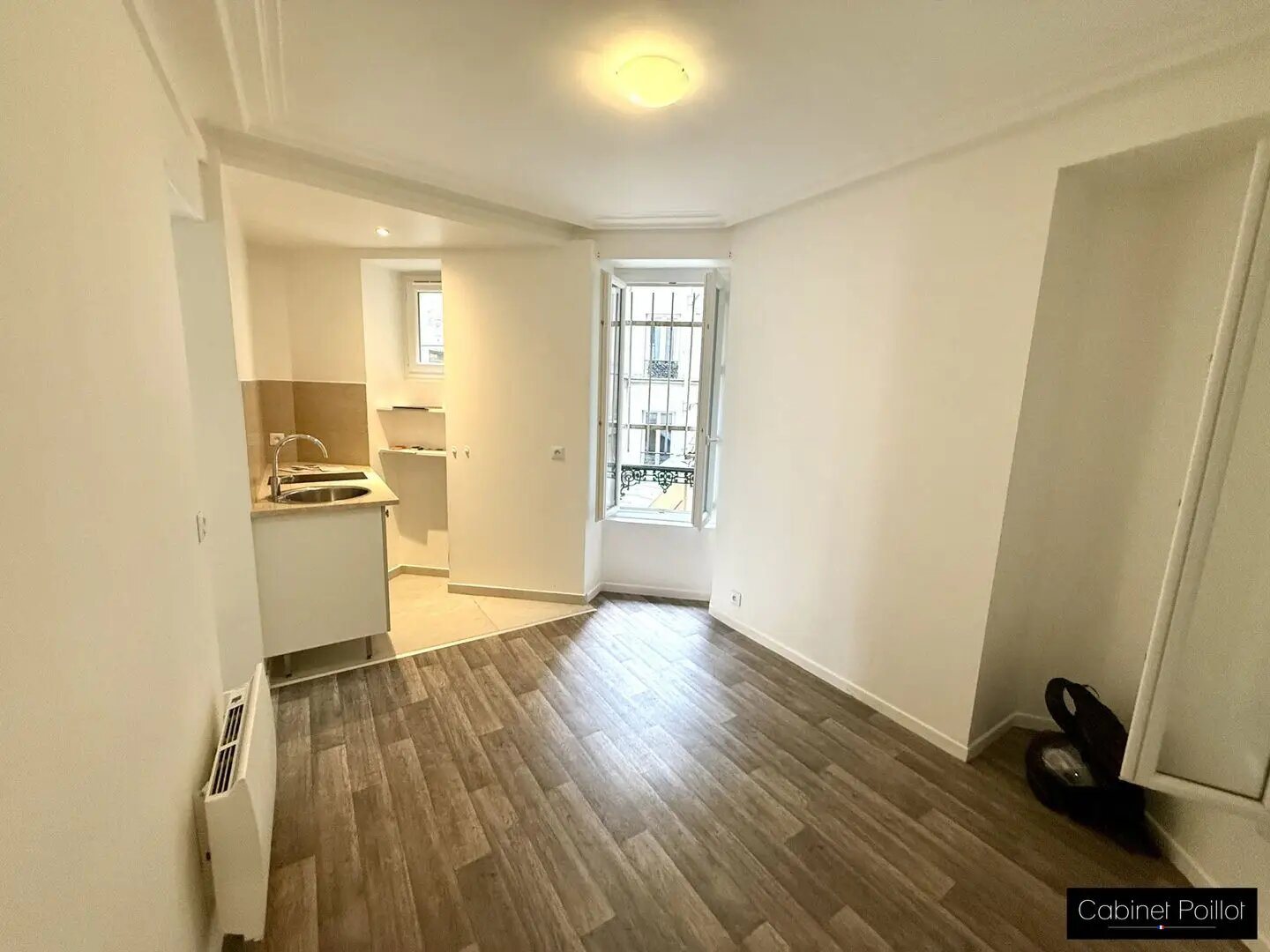 Appartement à louer, 24m², Paris 18ème