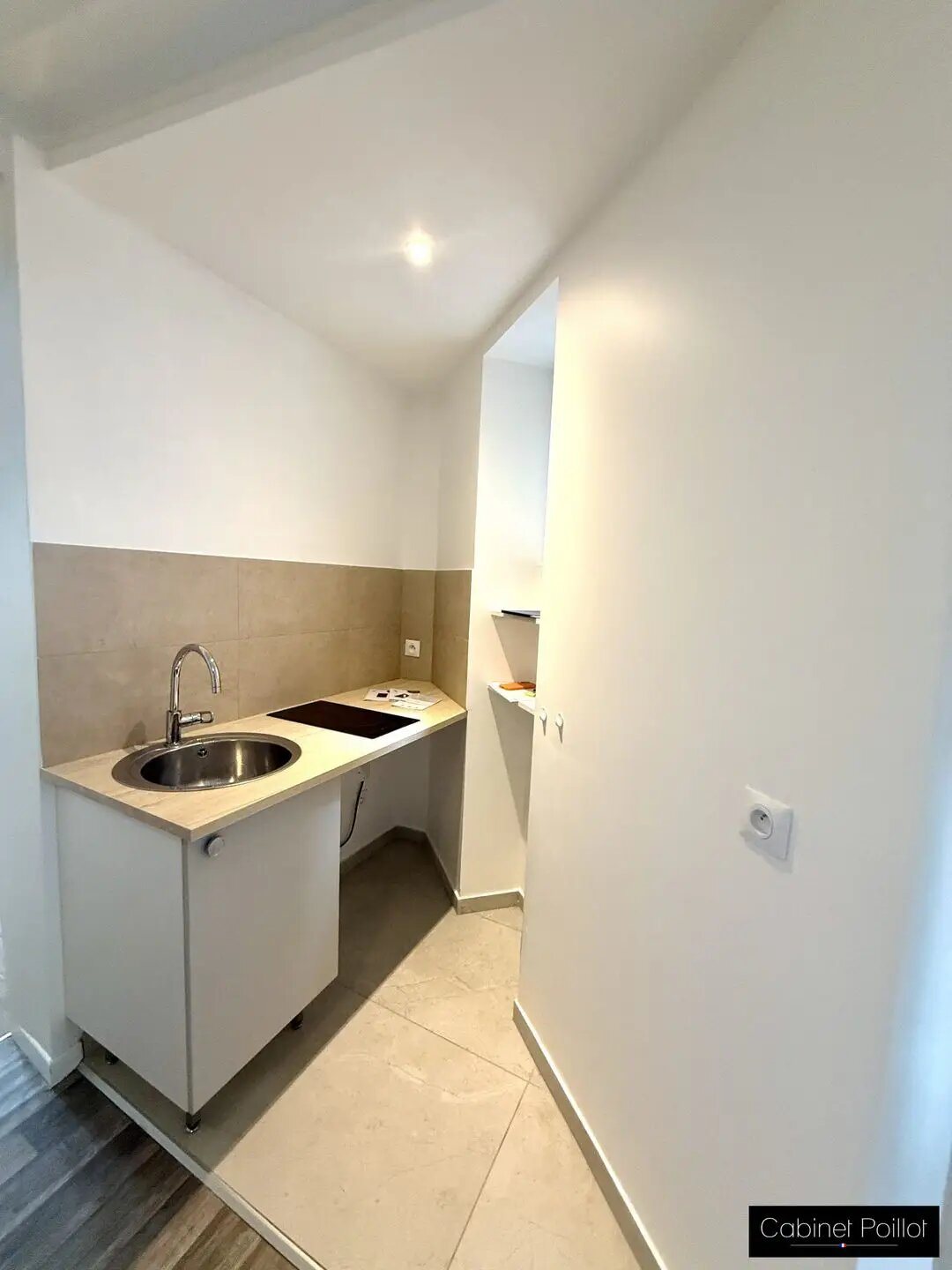 Appartement à louer, 24m², Paris 18ème