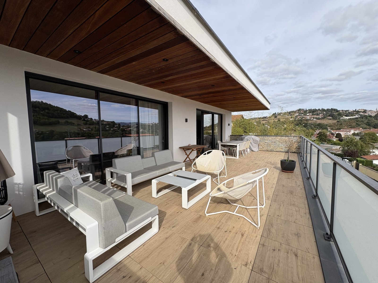 Appartement à louer, 228m², L'Étrat