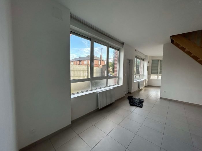 Maison à louer, 72m², Cattenières