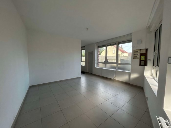 Maison à louer, 72m², Cattenières