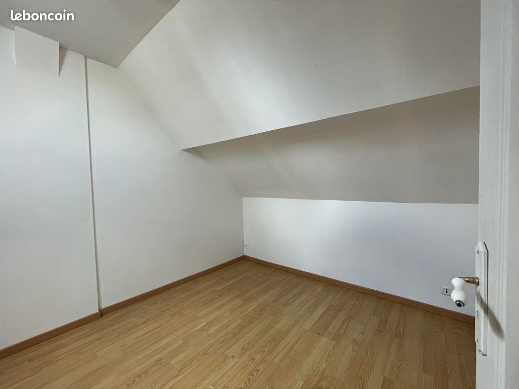 Maison à louer, 56m², Solesmes