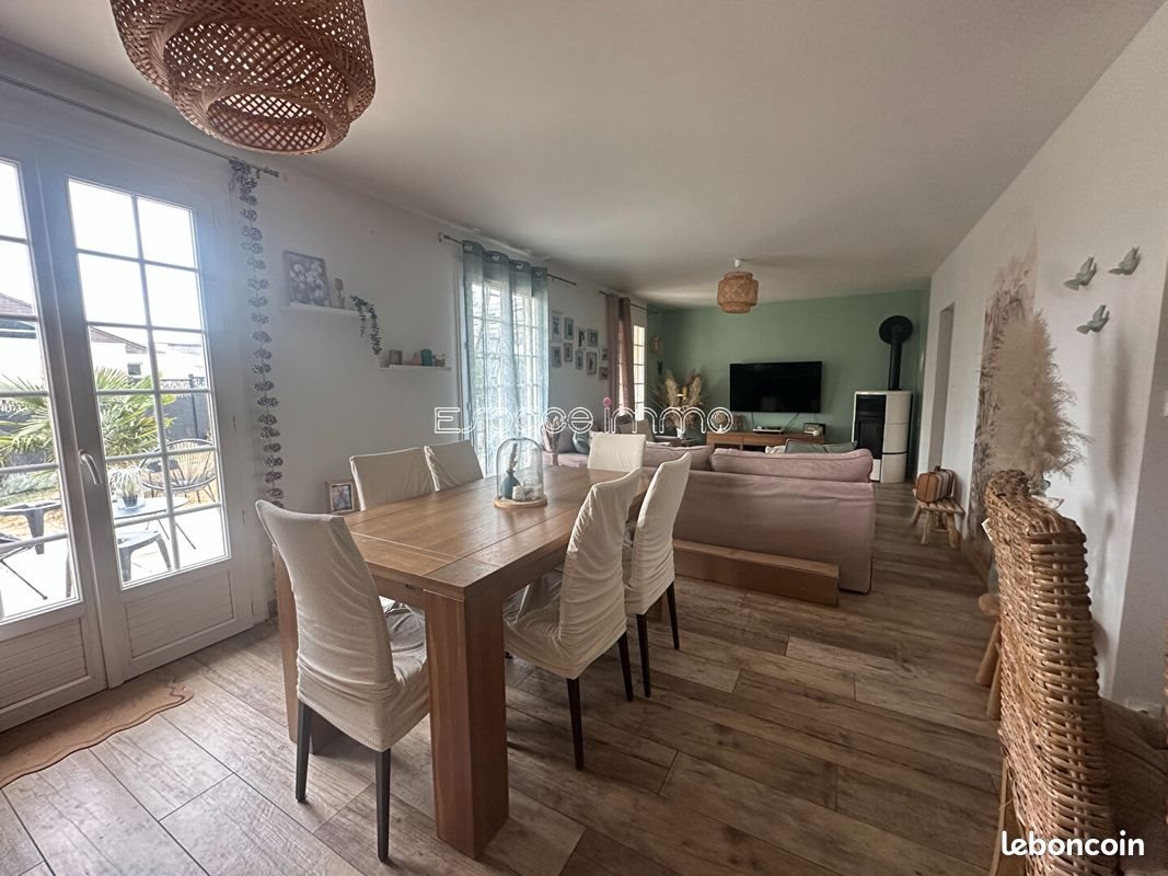 Maison à vendre, 125m², Eslettes