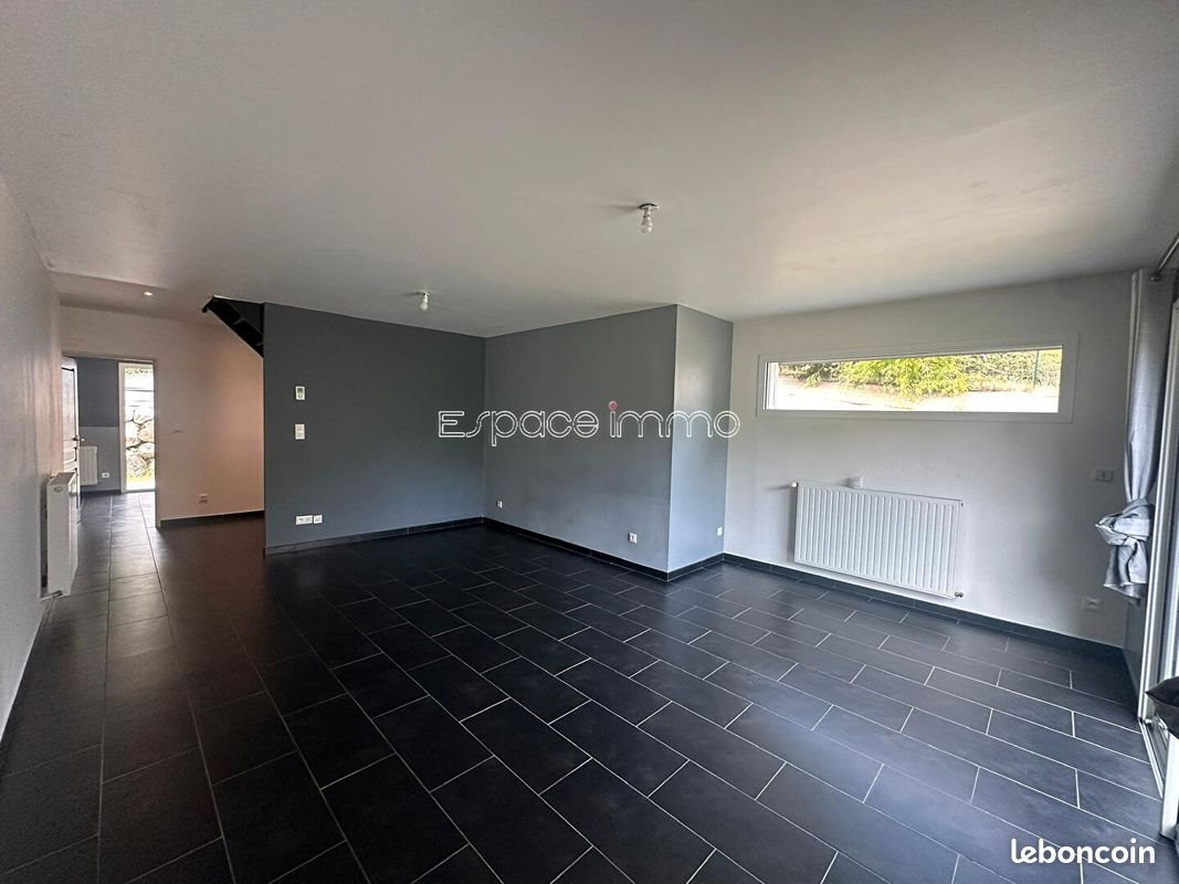 Maison à vendre, 120m², Saint-Léger-du-Bourg-Denis
