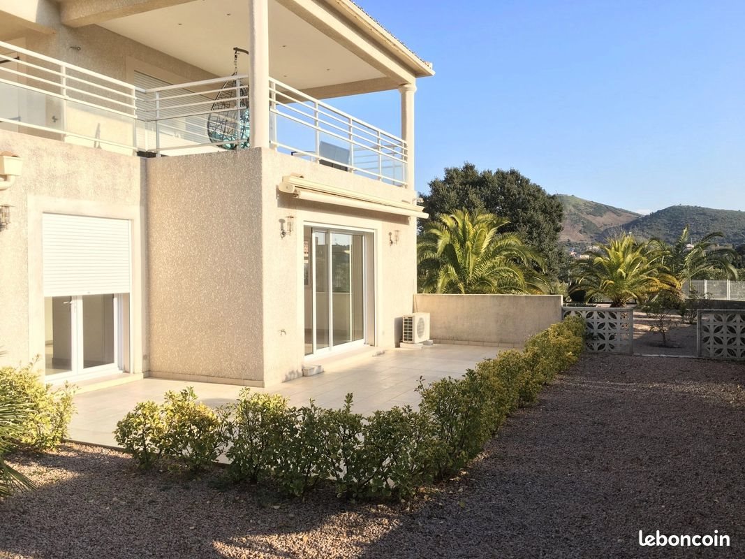 Appartement à louer, 102m², Ajaccio