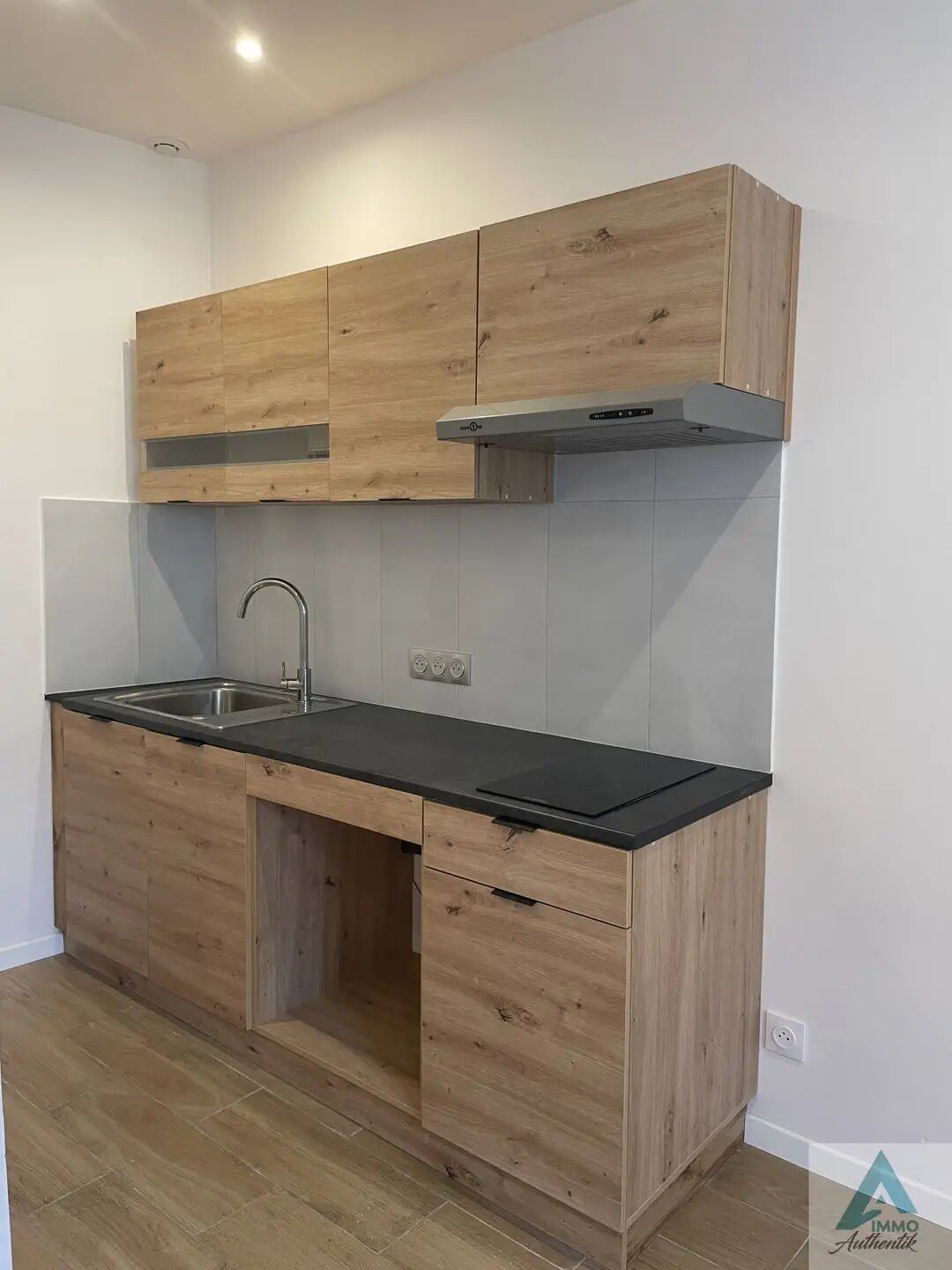 Appartement à louer, 22m², Cuges-les-Pins