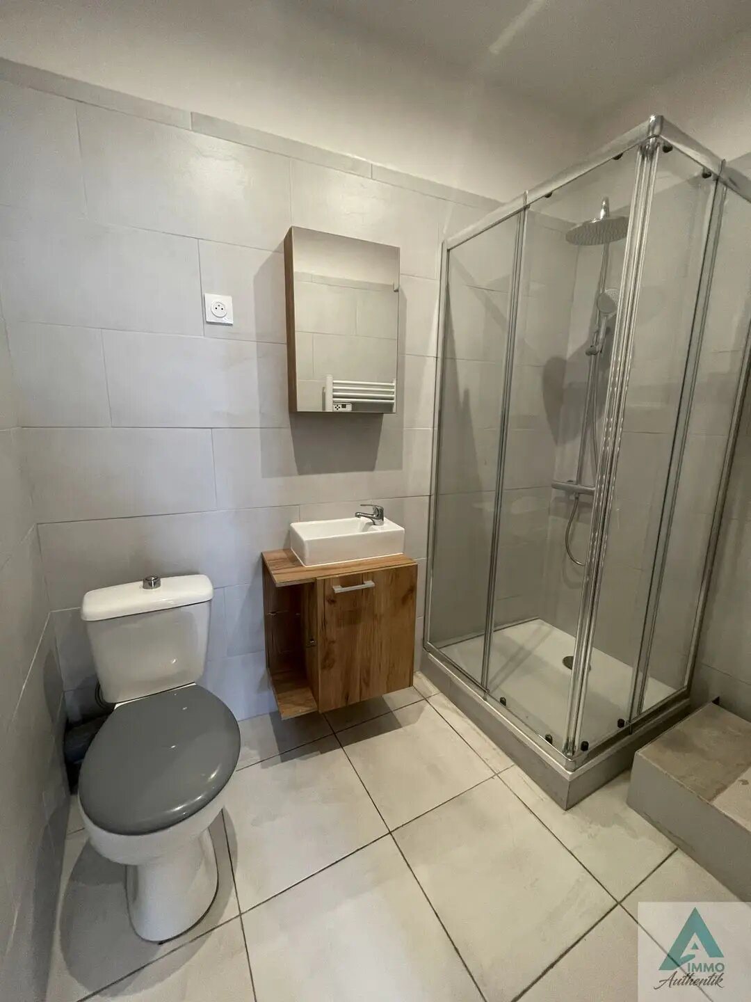 Appartement à louer, 22m², Cuges-les-Pins