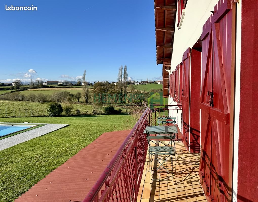 Maison à vendre, 311m², Domezain-Berraute