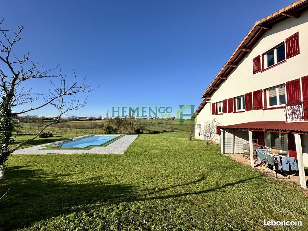Maison à vendre, 311m², Domezain-Berraute