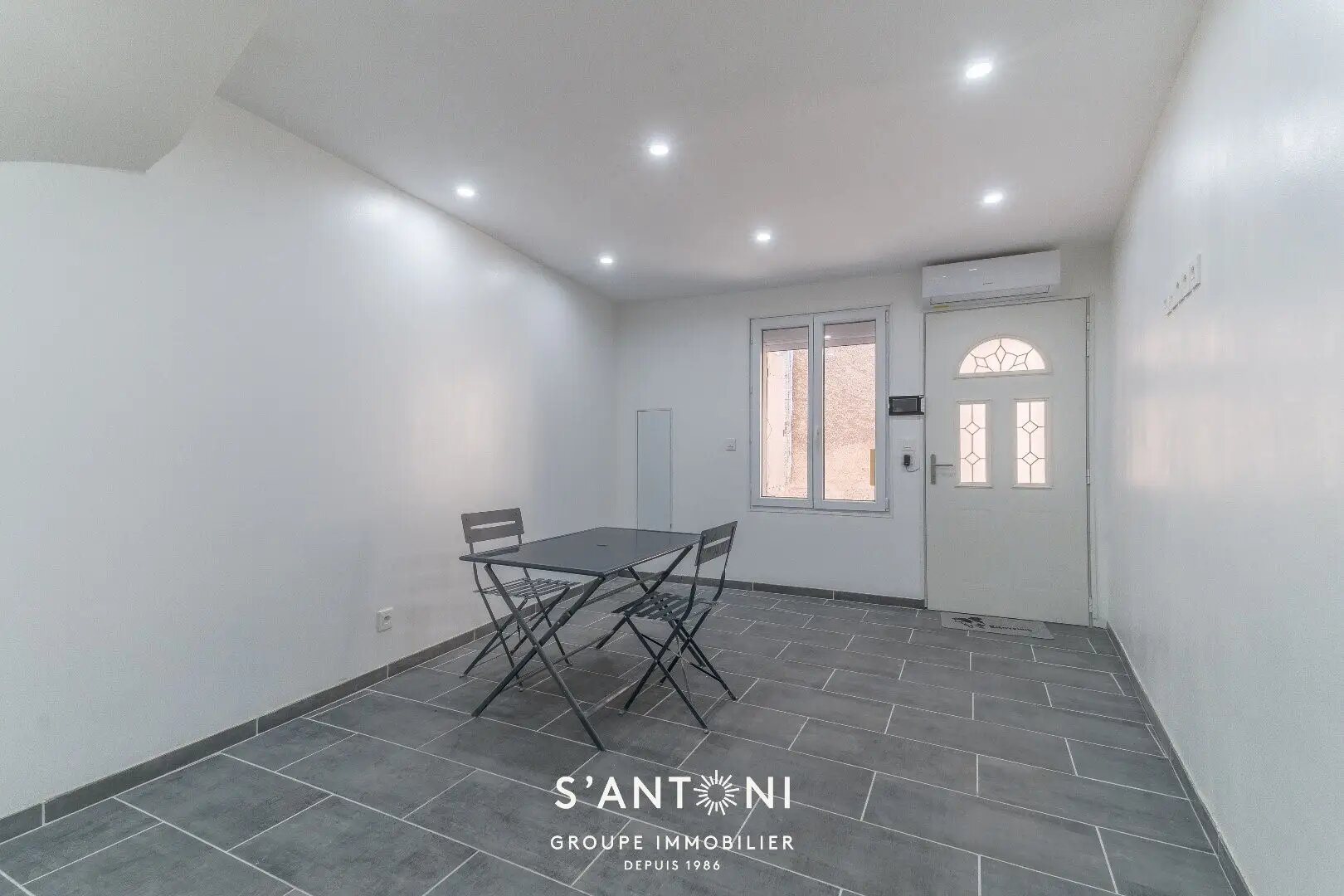 Maison à vendre, 81m², Bessan