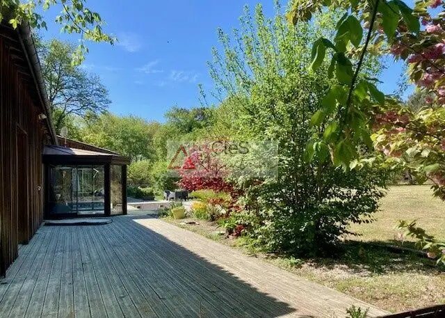 Maison à vendre, 242m², Léogeats