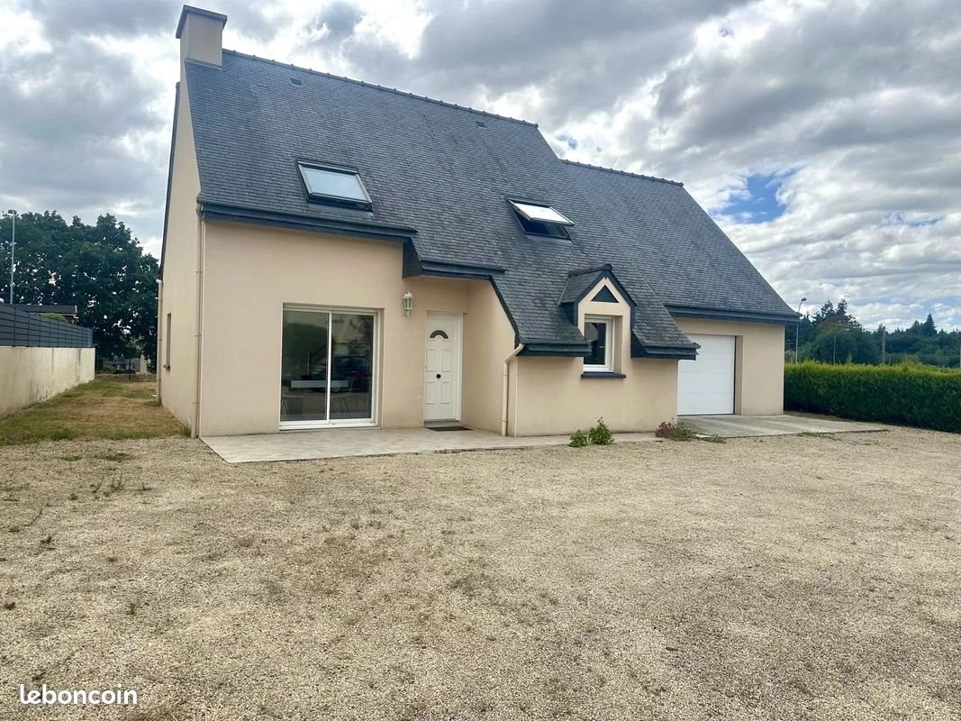 Maison à louer, 91m², Ploumagoar