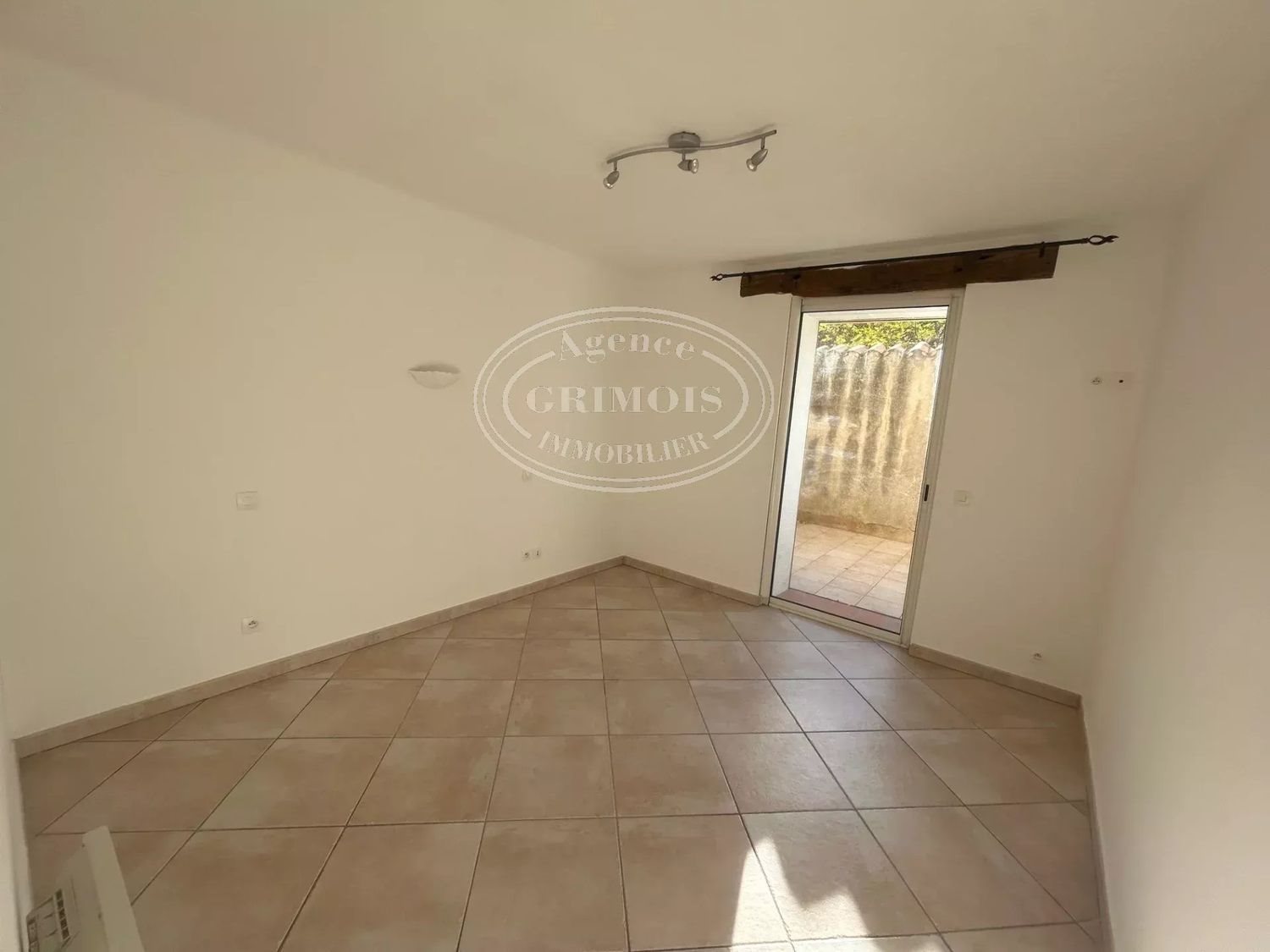 Appartement à louer, 76m², Durban-Corbières