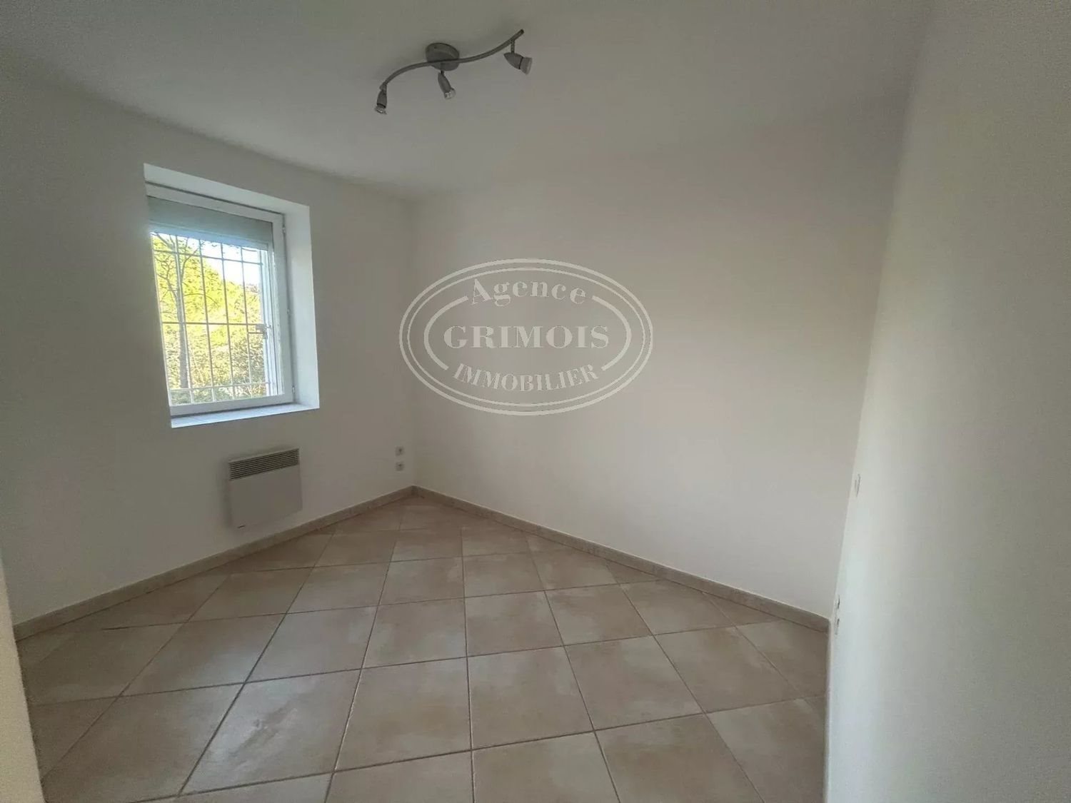 Appartement à louer, 76m², Durban-Corbières