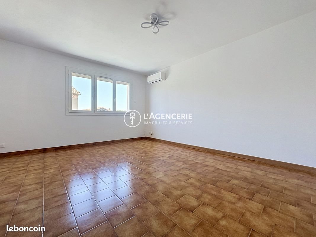 Appartement à louer, 70m², Saint-Juéry