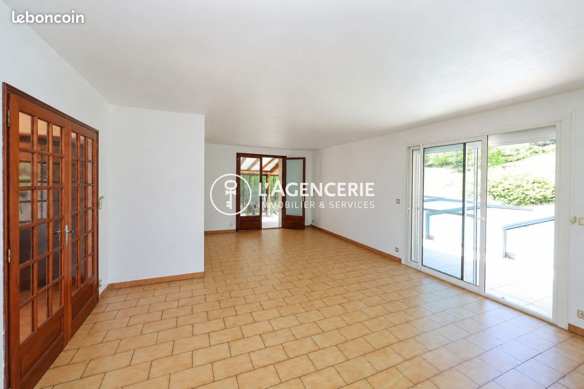 Maison à vendre, 109m², Carlus