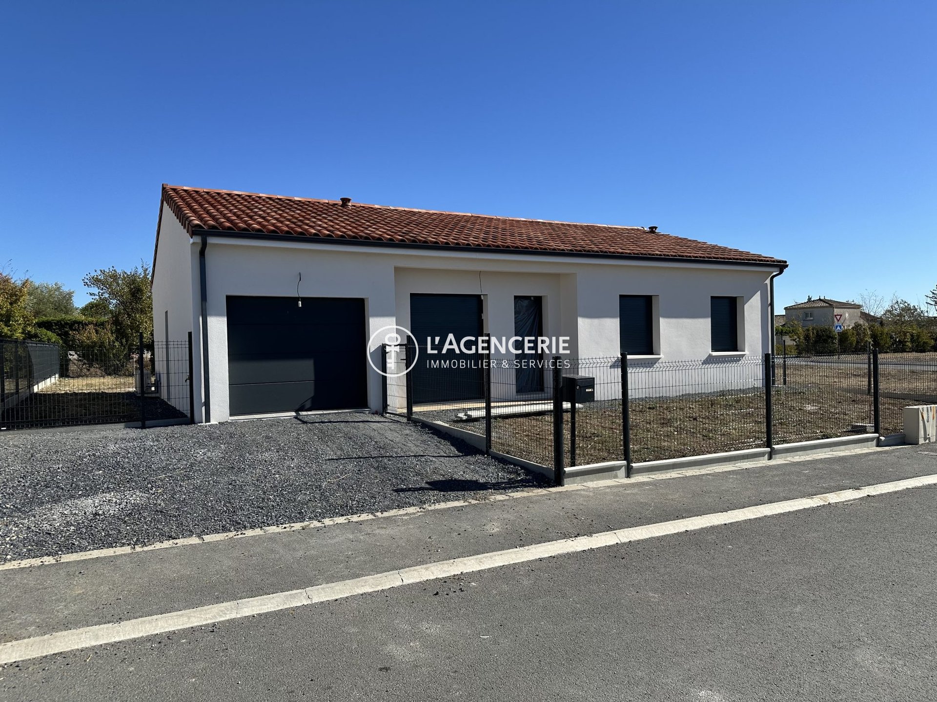 Maison à louer, 91m², Puygouzon