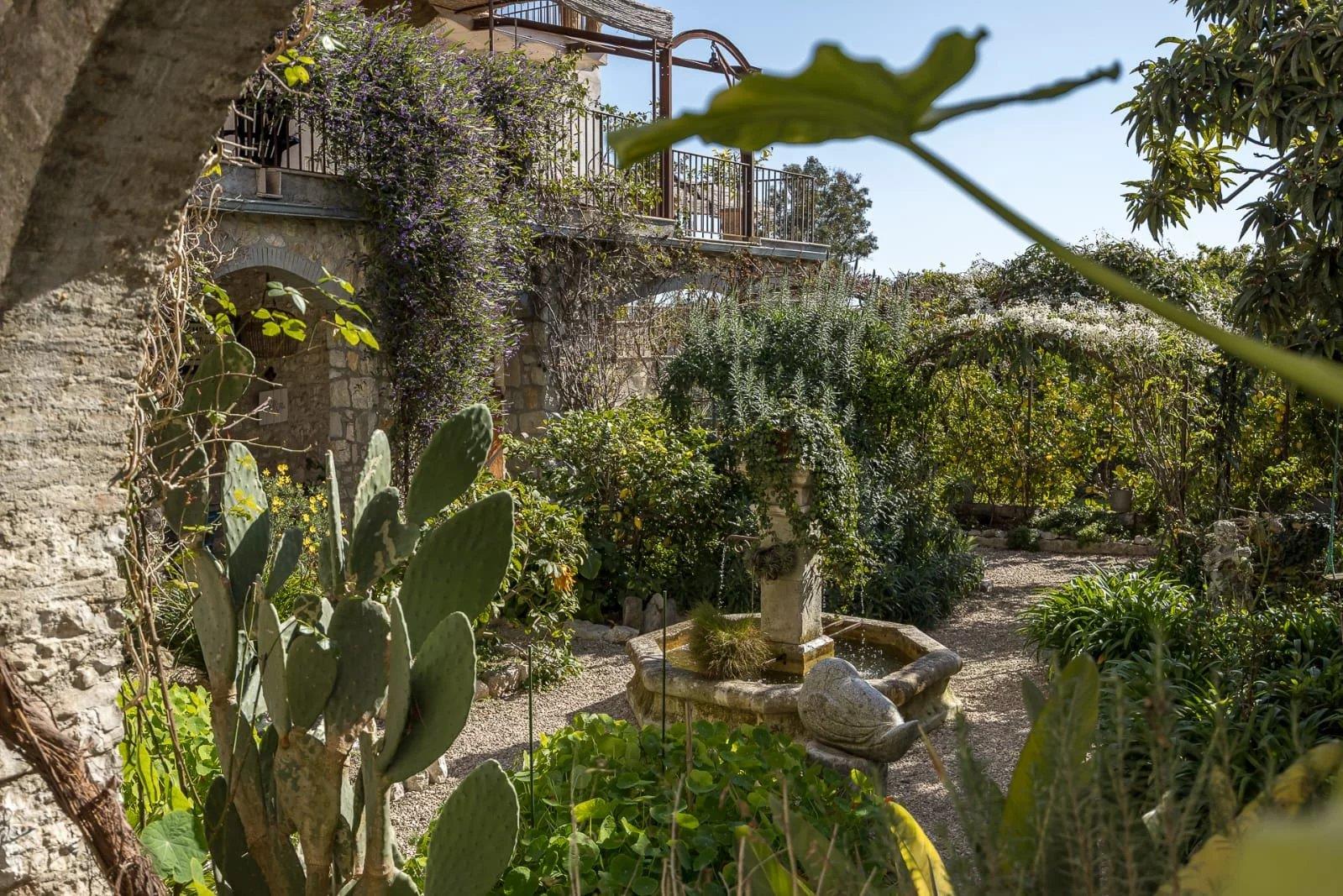 Maison à vendre, 354m², La Colle-sur-Loup