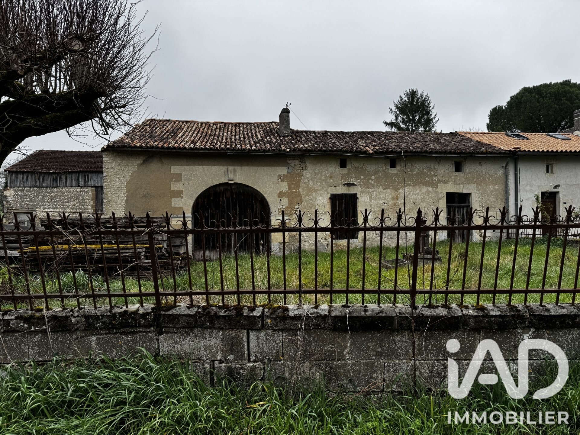Maison à vendre, 100m², Pommiers-Moulons