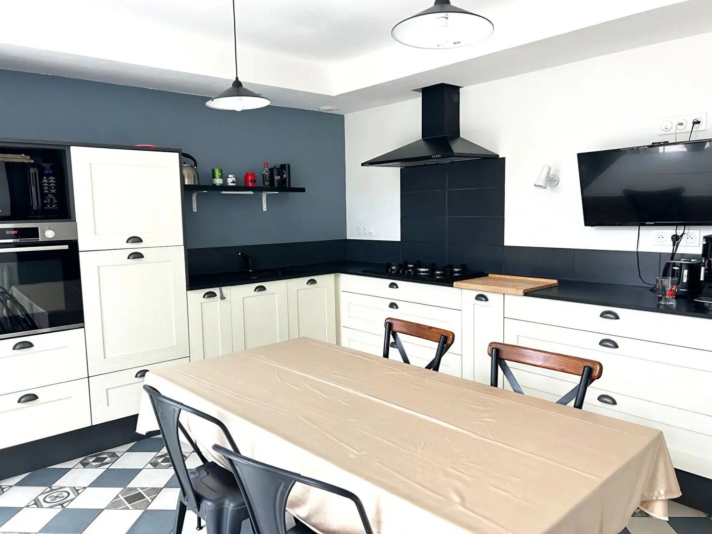 Maison à louer, 170m², Artix