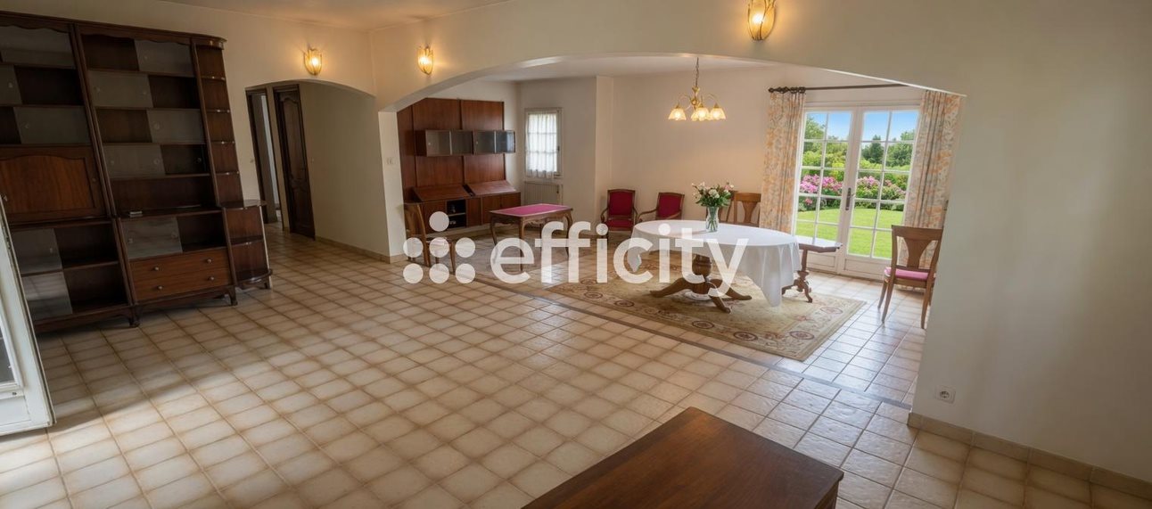 Maison à vendre, 313m², La Destrousse