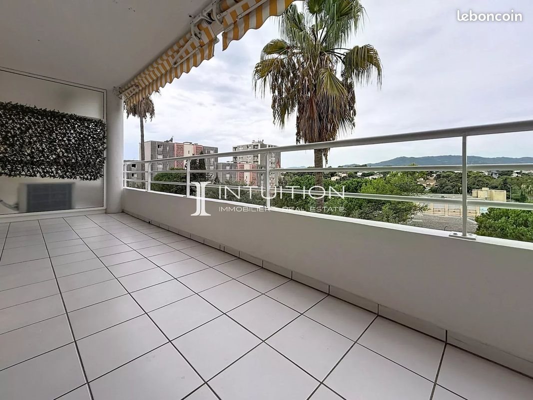 Appartement à louer, 92m², Le Cannet
