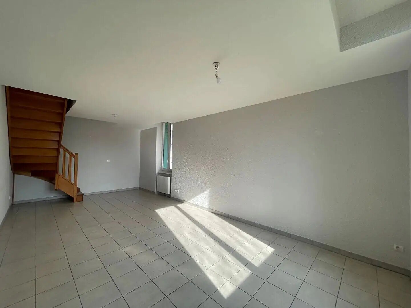Maison à louer, 83m², Montélimar