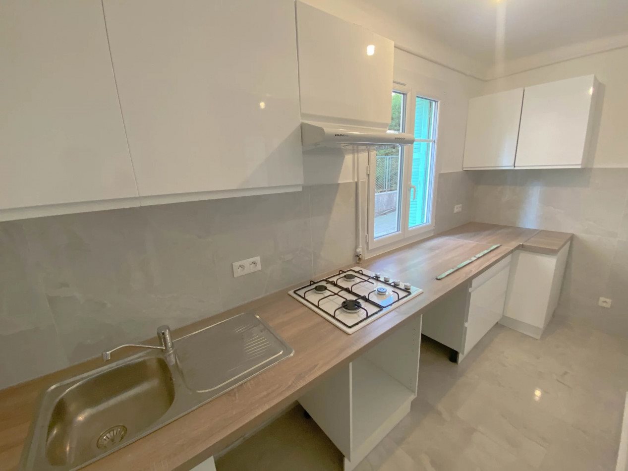 Appartement à louer, 63m², Nice