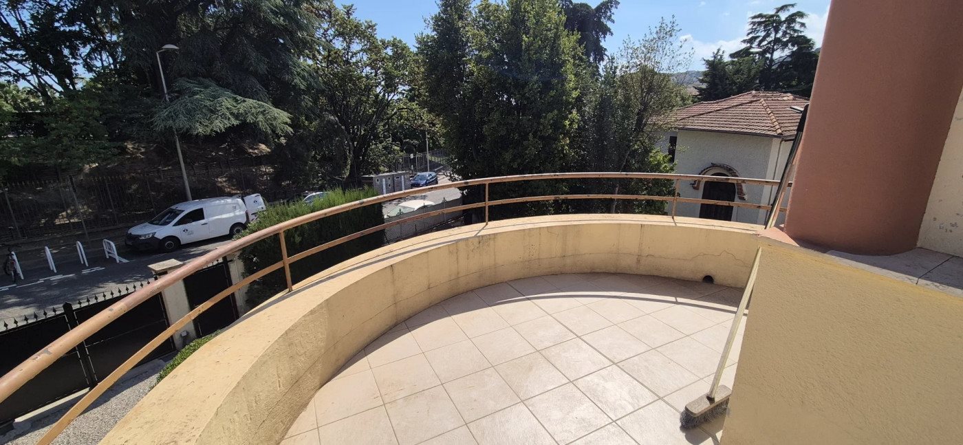 Appartement à louer, 66m², Nice