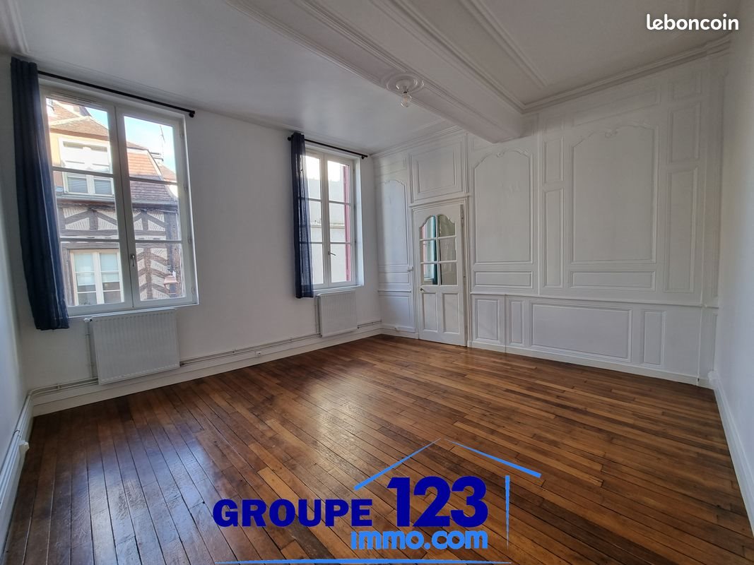 Appartement à louer, 65m², Auxerre