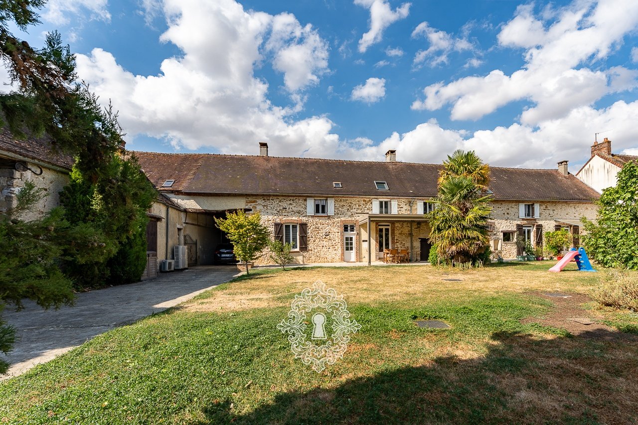 Maison à vendre, 330m², Donnemarie-Dontilly
