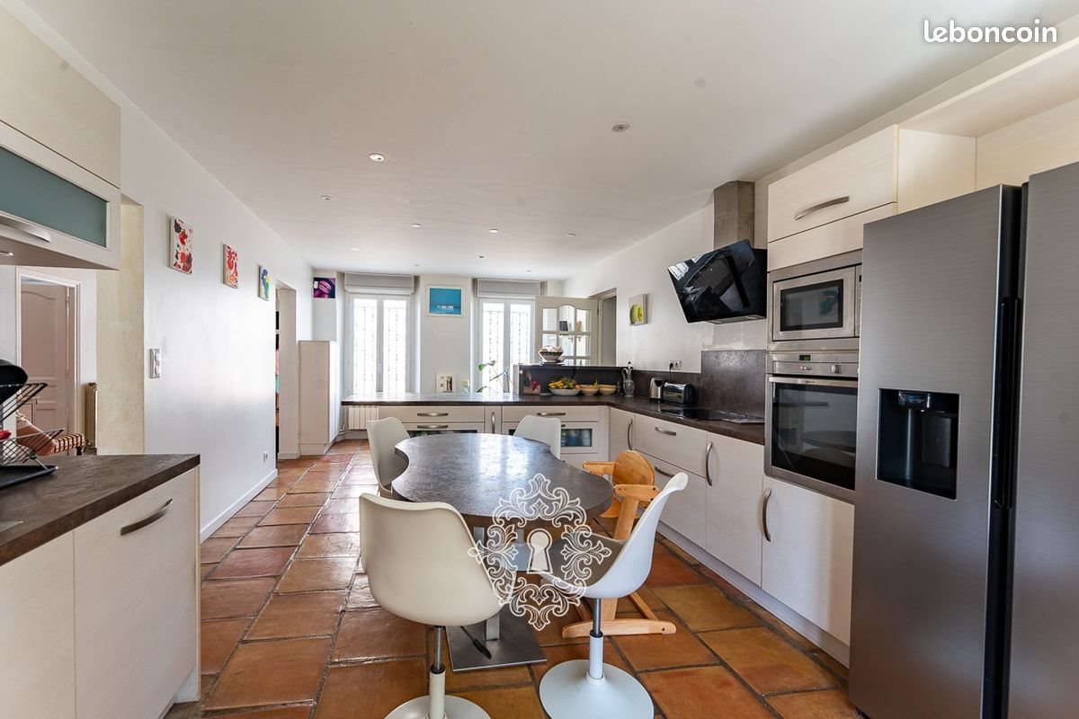 Maison à vendre, 330m², Donnemarie-Dontilly