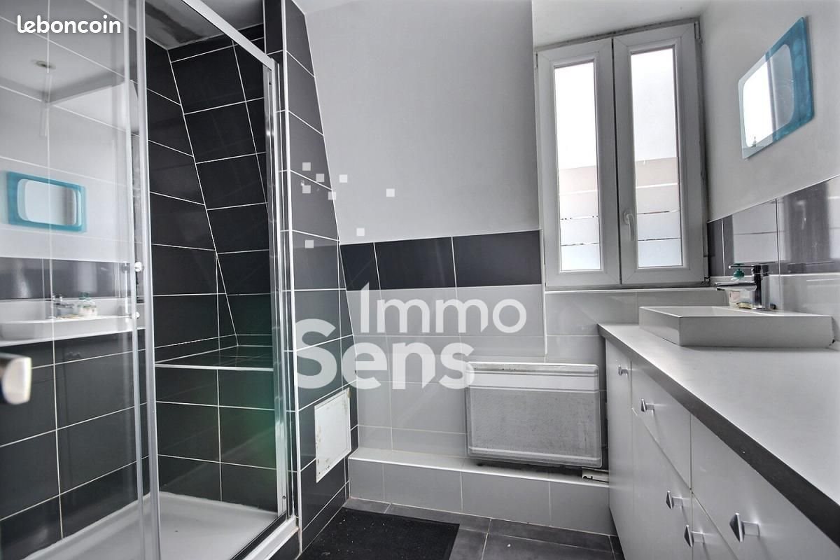 Appartement à louer, 72m², Lille