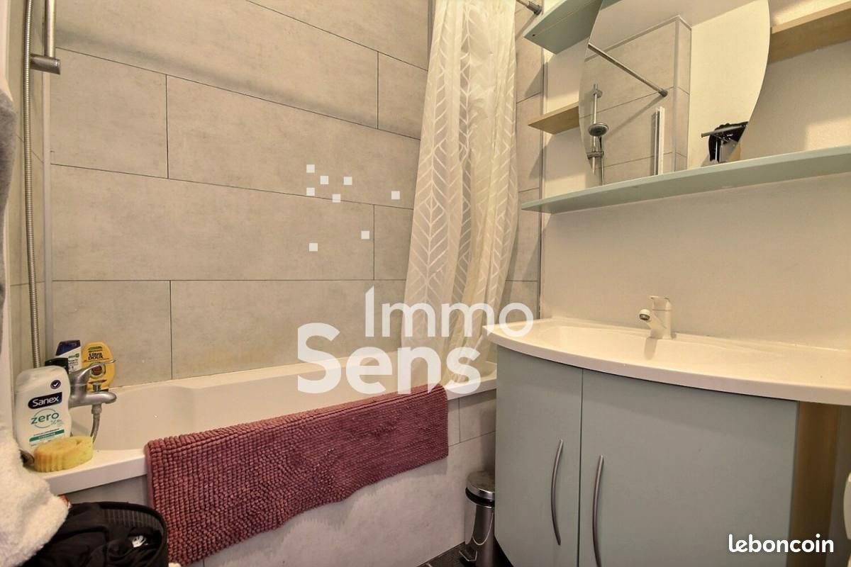 Appartement à louer, 48m², Lille