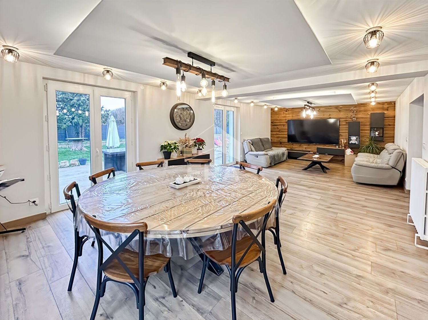 Maison à vendre, 198m², Janville-sur-Juine