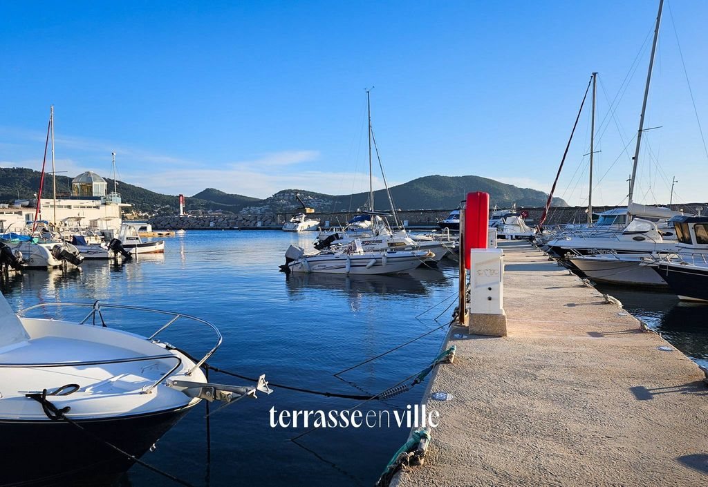 Maison à vendre, 197m², Saint-Cyr-sur-Mer