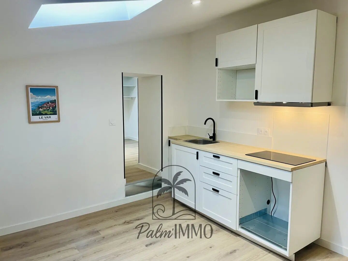 Appartement à louer, 30m², Saint-Maximin-la-Sainte-Baume
