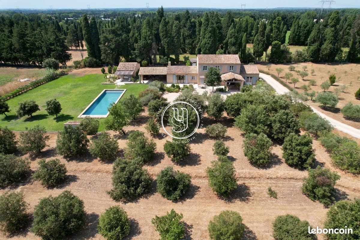 Maison à vendre, 222m², Eygalières