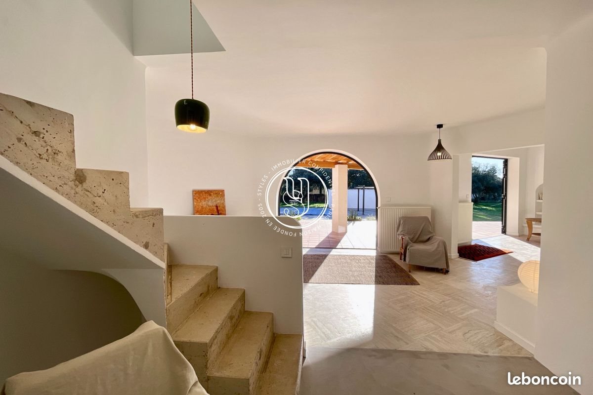 Maison à vendre, 161m², Uzès