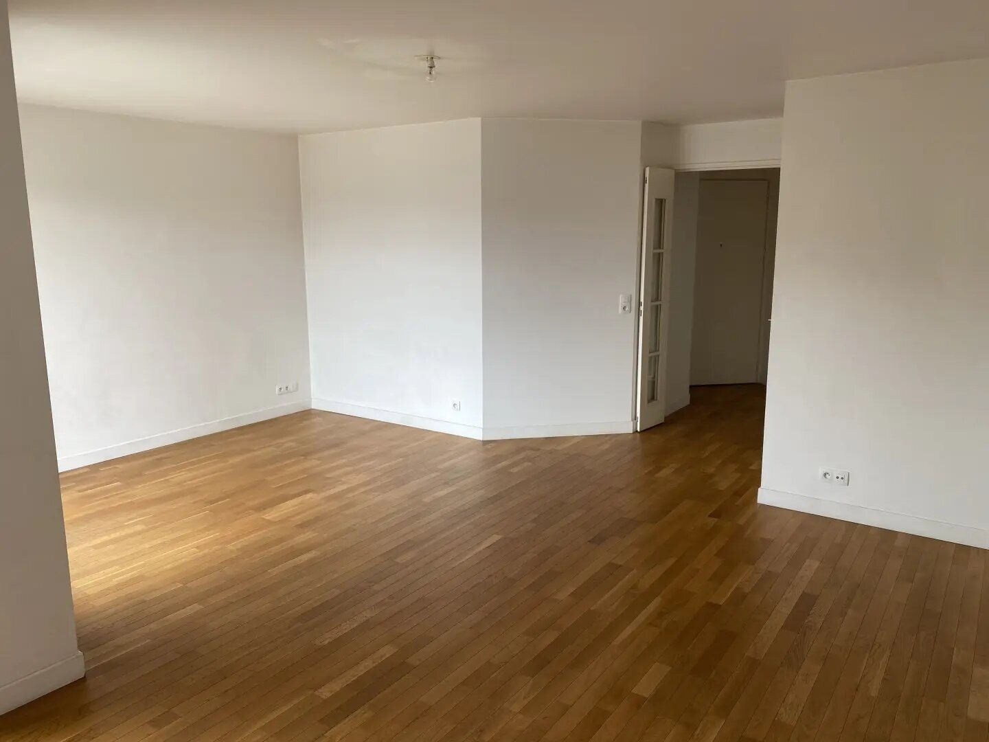 Appartement à louer, 71m², Suresnes